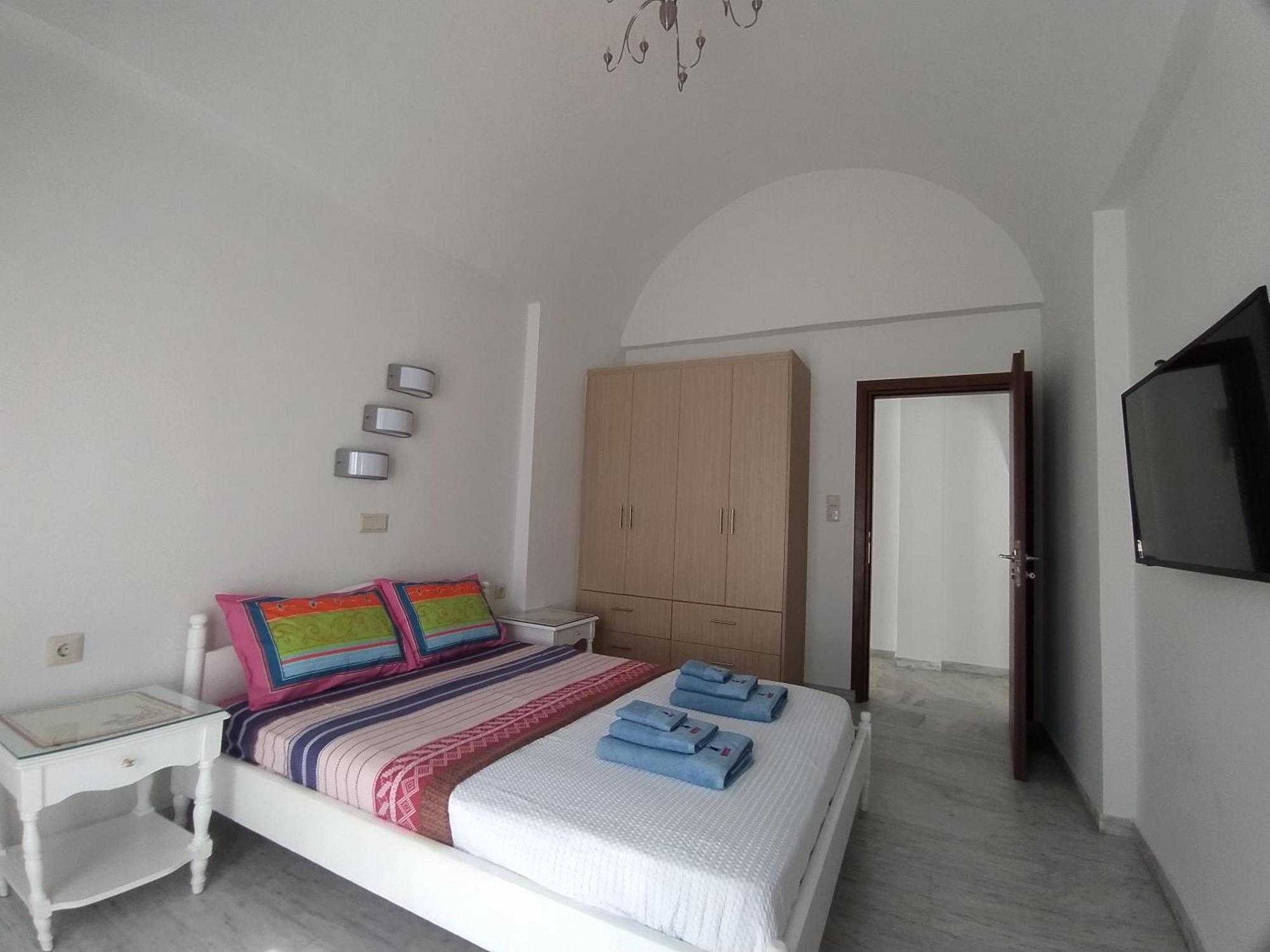 Chariot Apartments Santorini Камари Номер фото