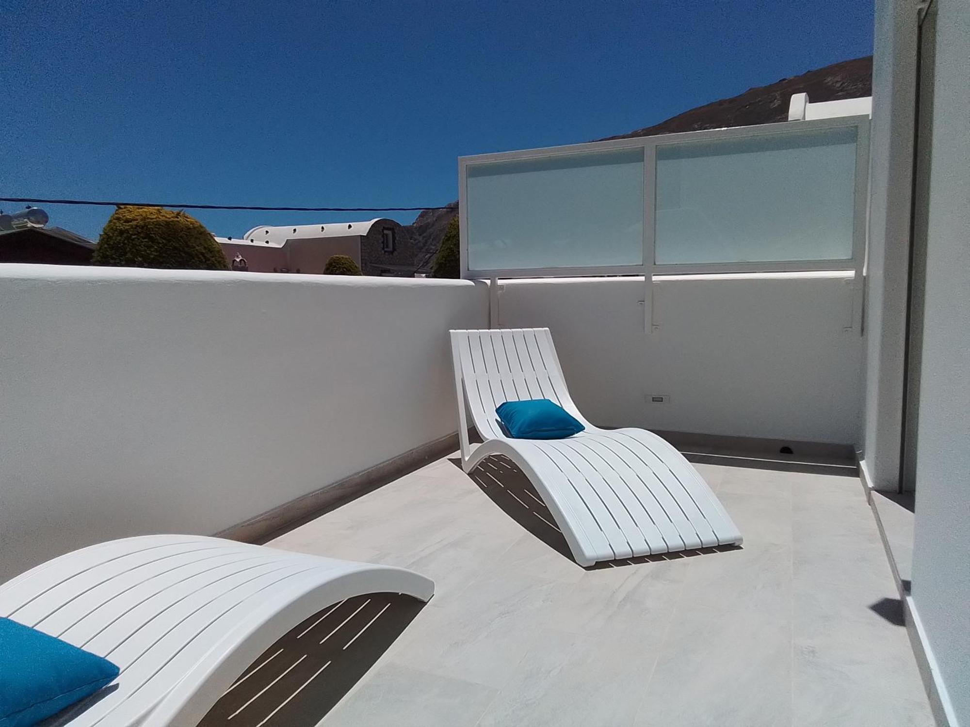 Chariot Apartments Santorini Камари Номер фото