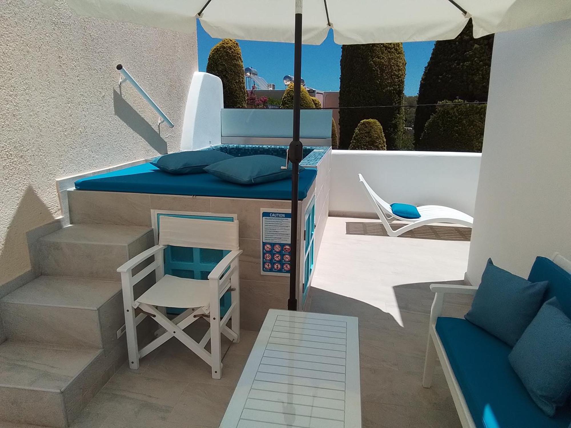 Chariot Apartments Santorini Камари Экстерьер фото