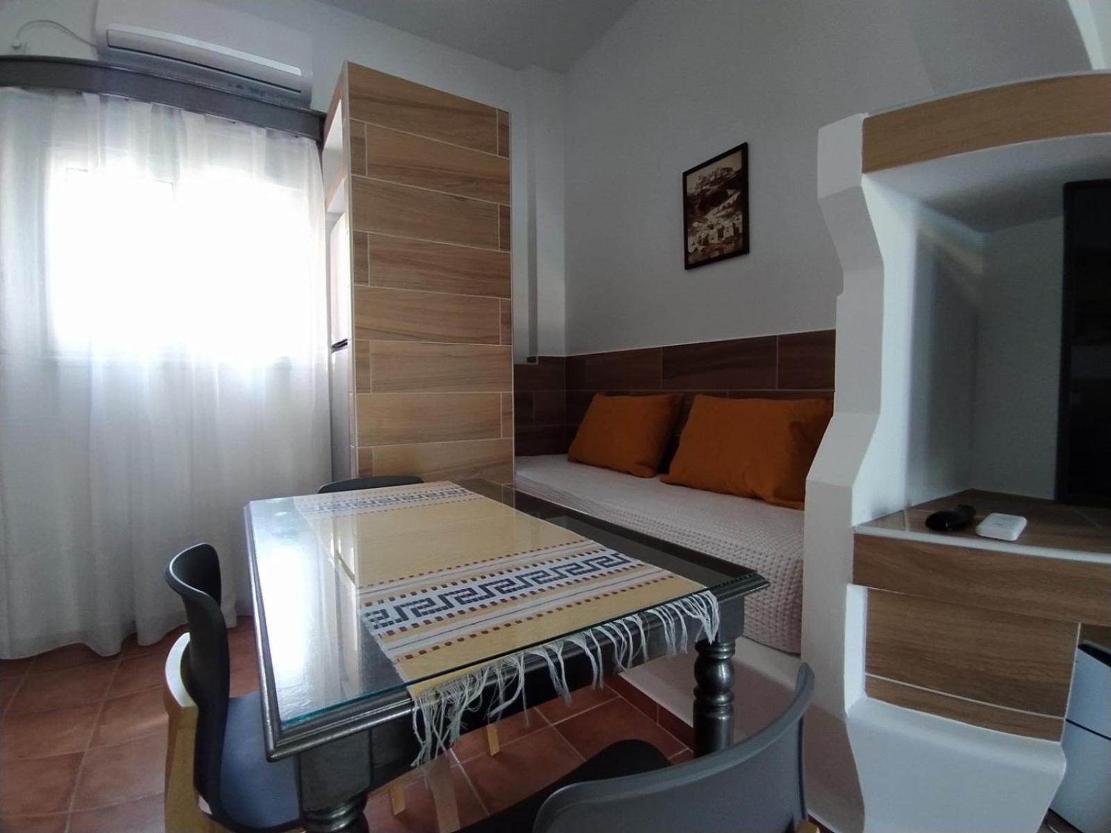 Chariot Apartments Santorini Камари Номер фото