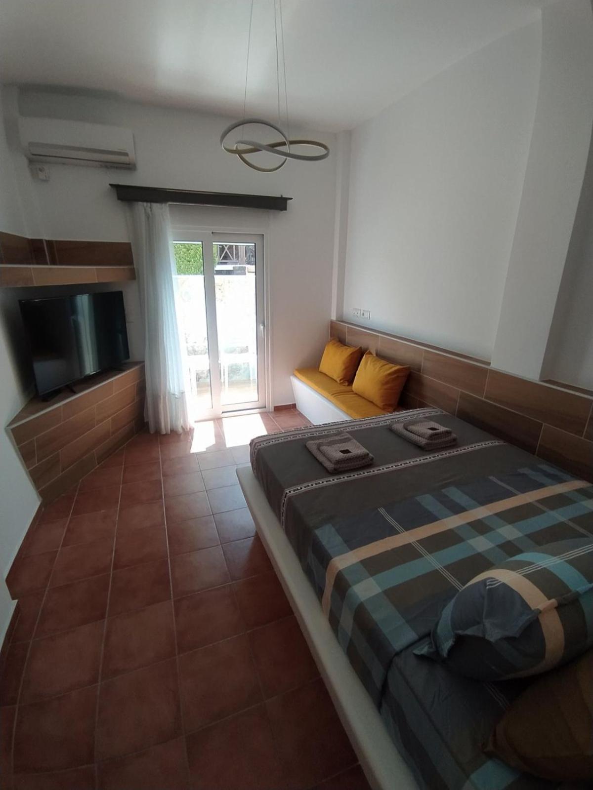 Chariot Apartments Santorini Камари Экстерьер фото