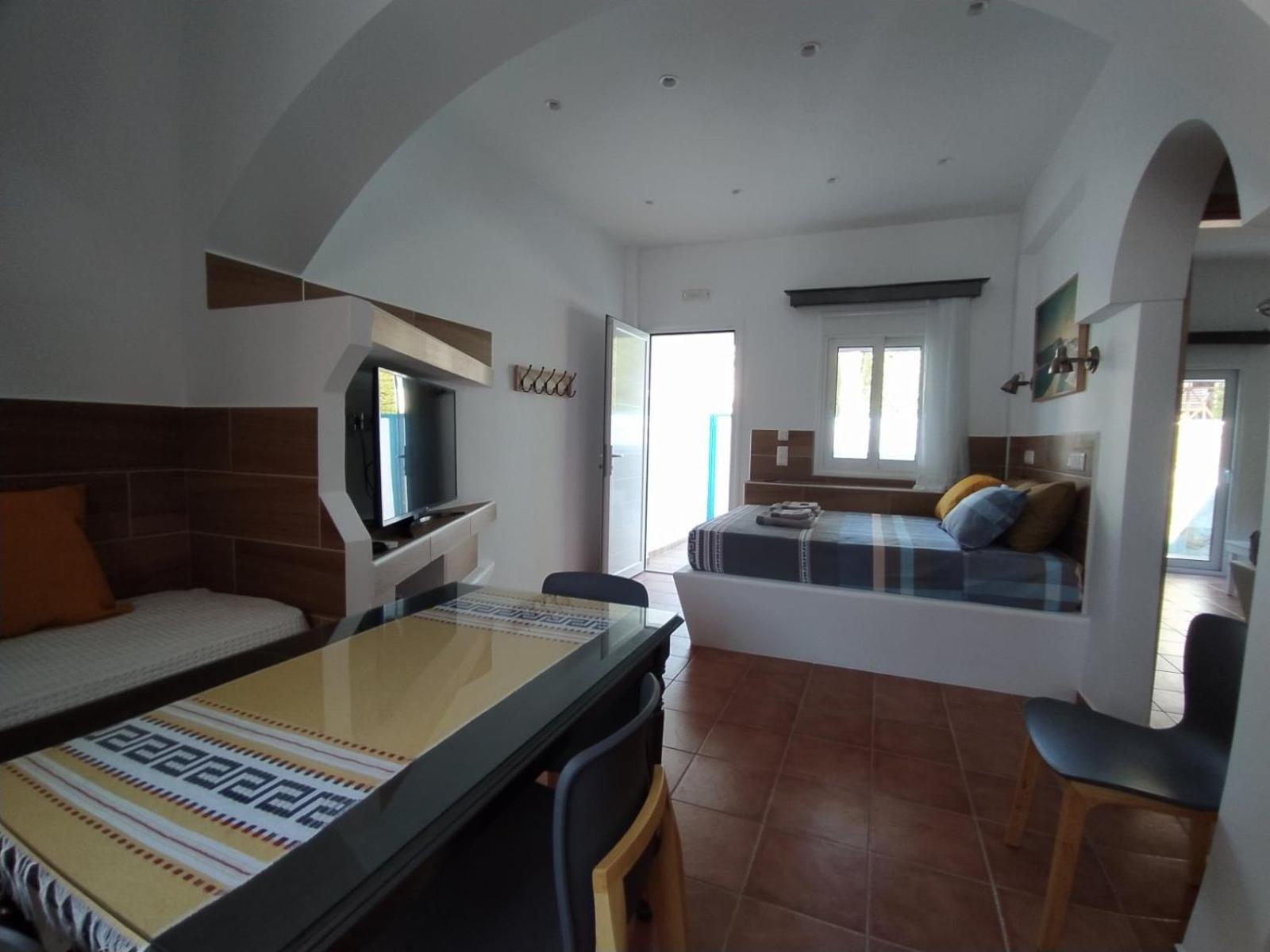 Chariot Apartments Santorini Камари Номер фото