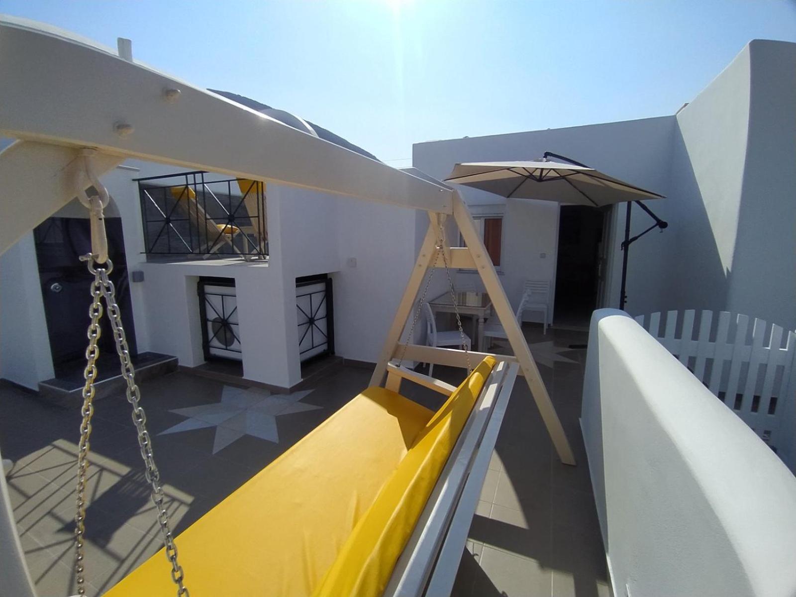 Chariot Apartments Santorini Камари Экстерьер фото