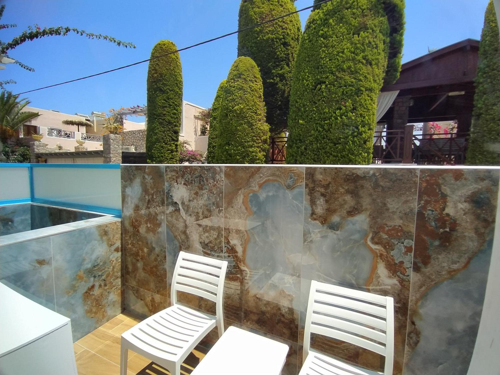 Chariot Apartments Santorini Камари Экстерьер фото